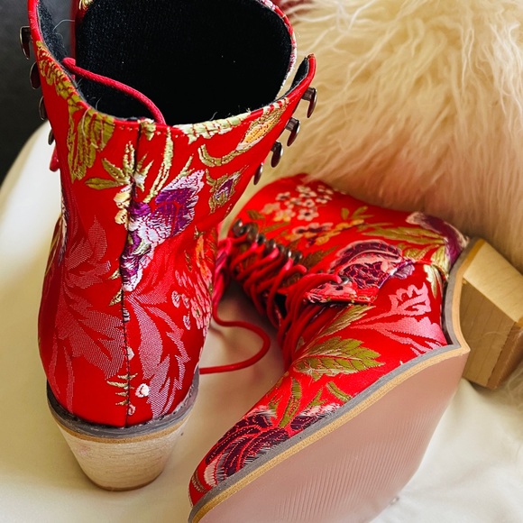 Floral Red Ankle Boots - Picture 3 of 5